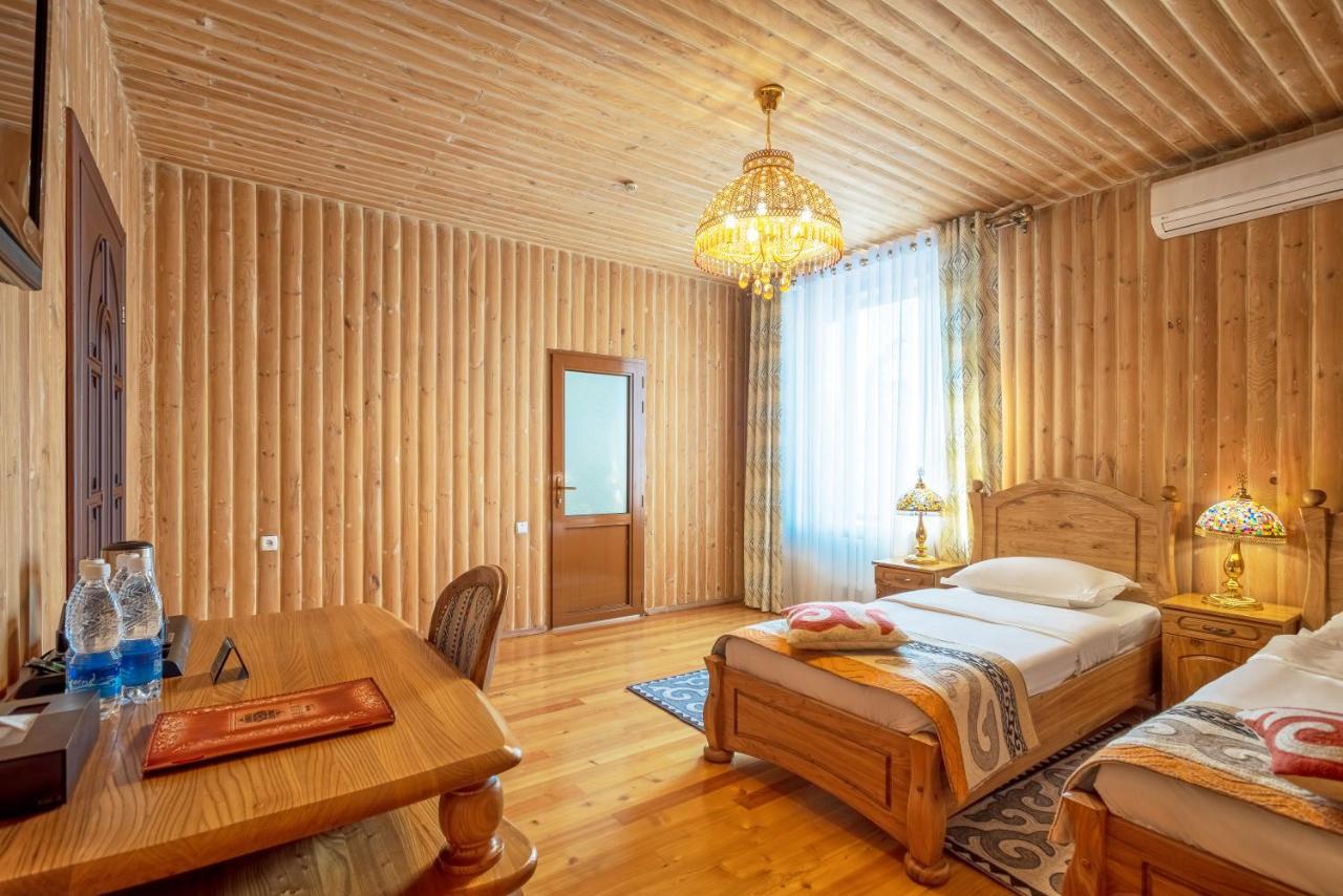 Navat Hotel Bişkek Dış mekan fotoğraf