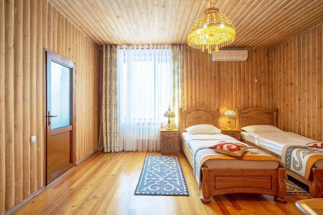 Navat Hotel Bişkek Dış mekan fotoğraf