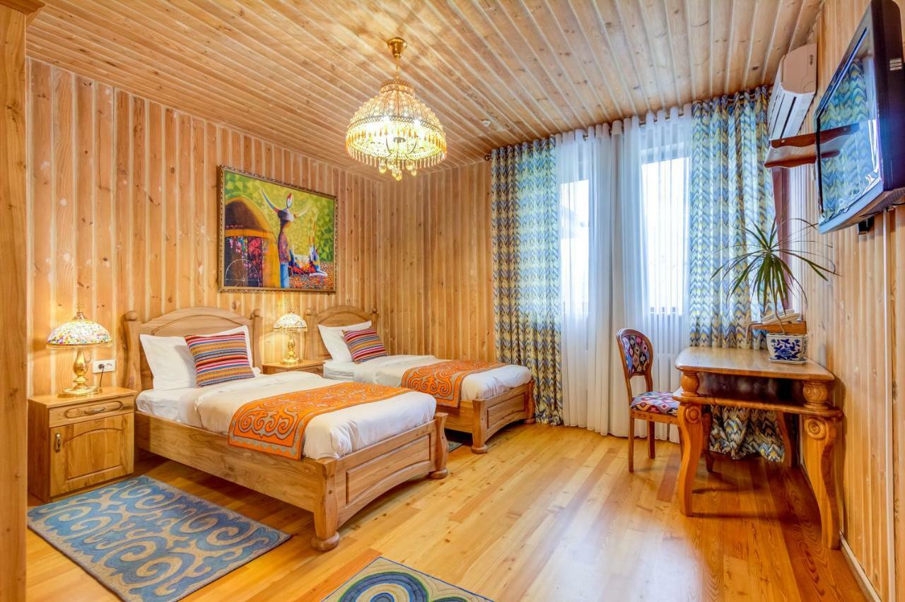 Navat Hotel Bişkek Dış mekan fotoğraf