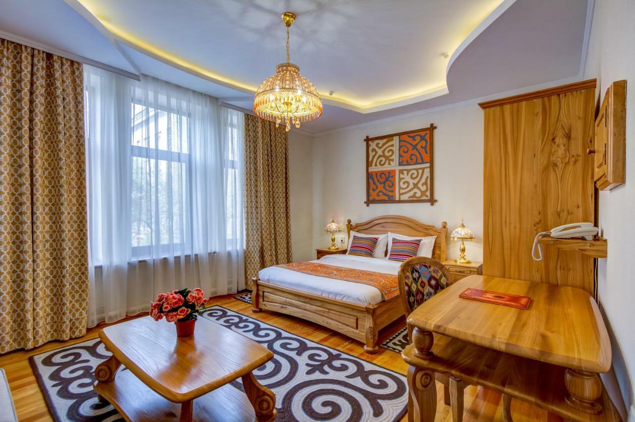 Navat Hotel Bişkek Dış mekan fotoğraf