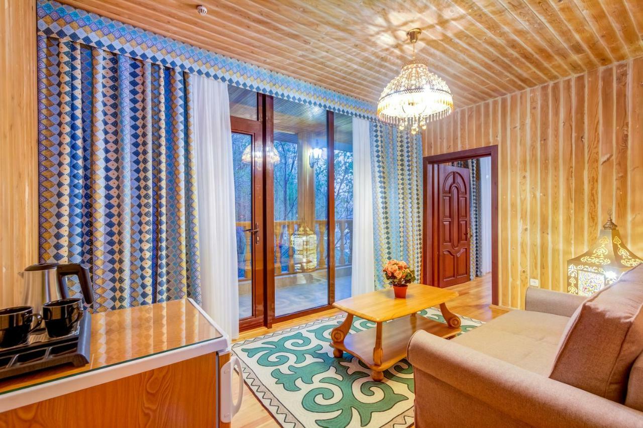 Navat Hotel Bişkek Dış mekan fotoğraf