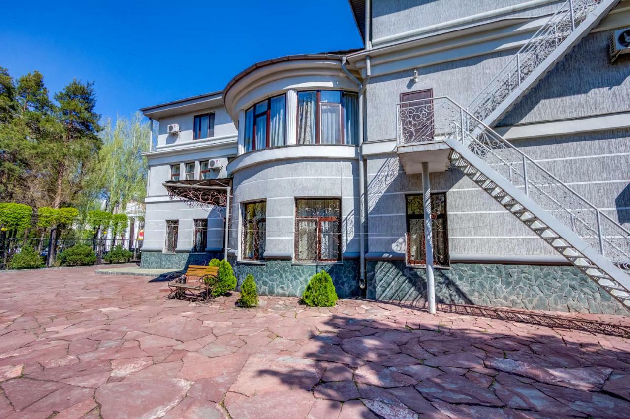 Navat Hotel Bişkek Dış mekan fotoğraf