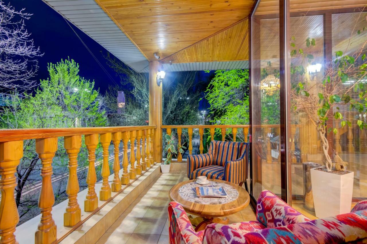 Navat Hotel Bişkek Dış mekan fotoğraf