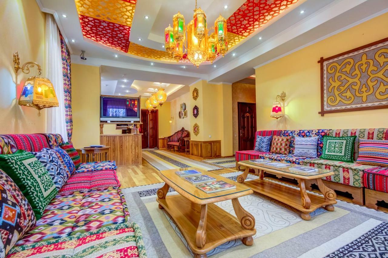 Navat Hotel Bişkek Dış mekan fotoğraf