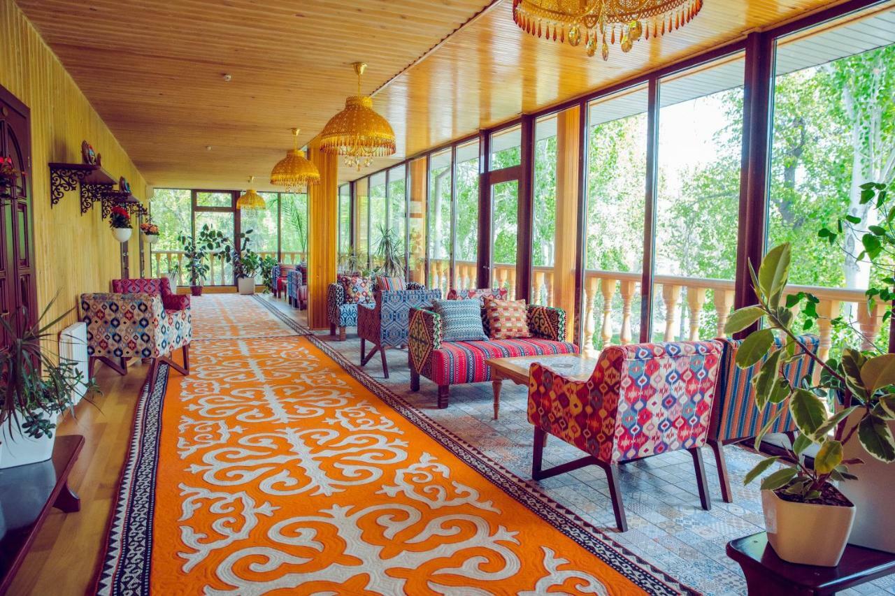 Navat Hotel Bişkek Dış mekan fotoğraf