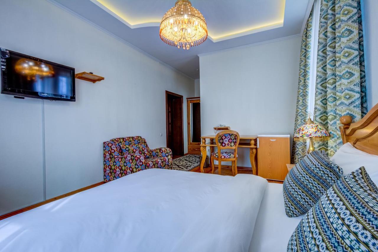 Navat Hotel Bişkek Dış mekan fotoğraf