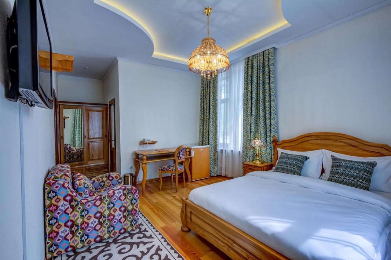 Navat Hotel Bişkek Dış mekan fotoğraf