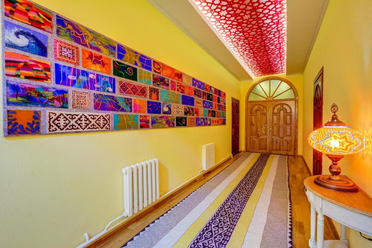 Navat Hotel Bişkek Dış mekan fotoğraf