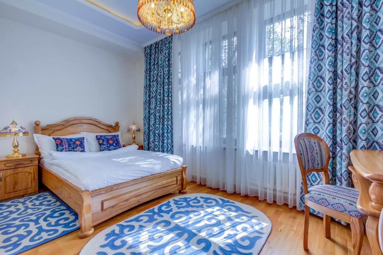 Navat Hotel Bişkek Dış mekan fotoğraf