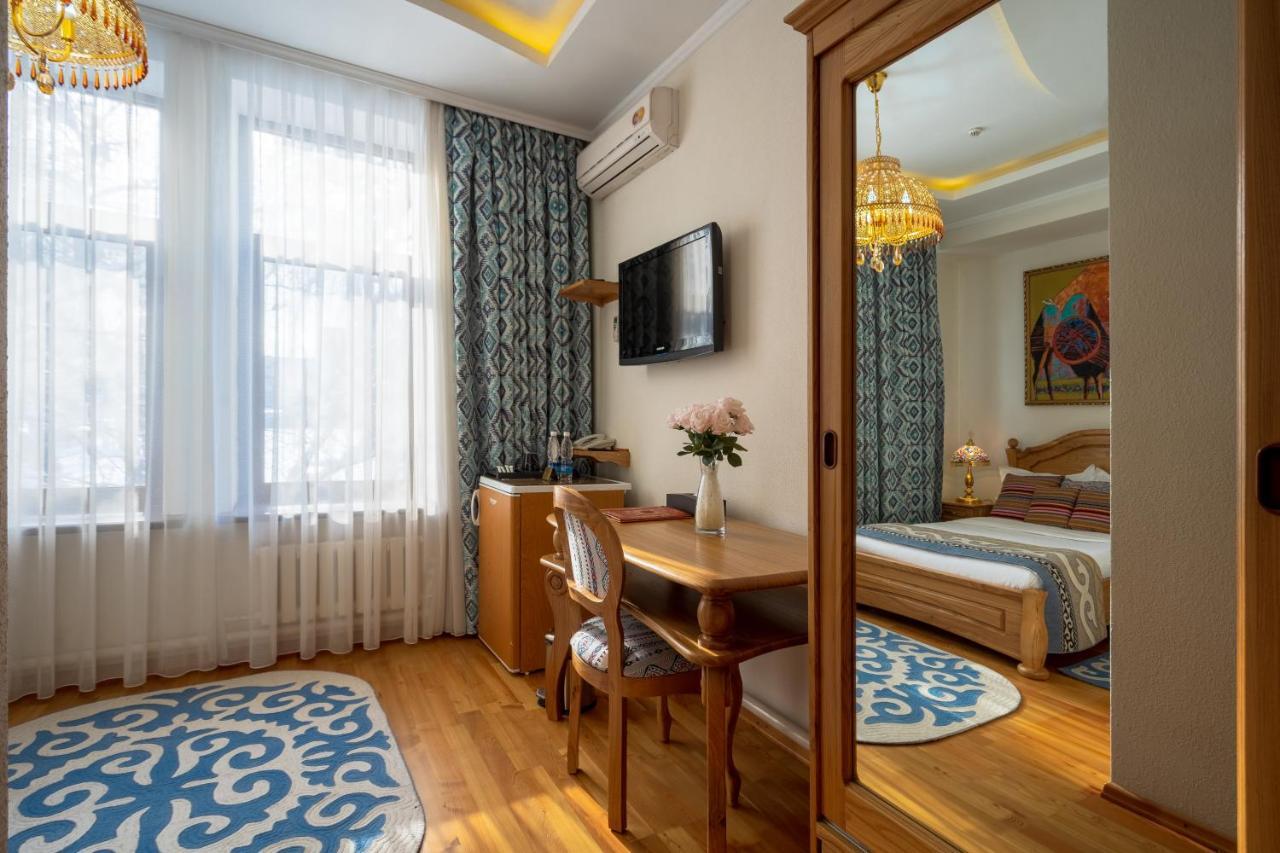 Navat Hotel Bişkek Dış mekan fotoğraf