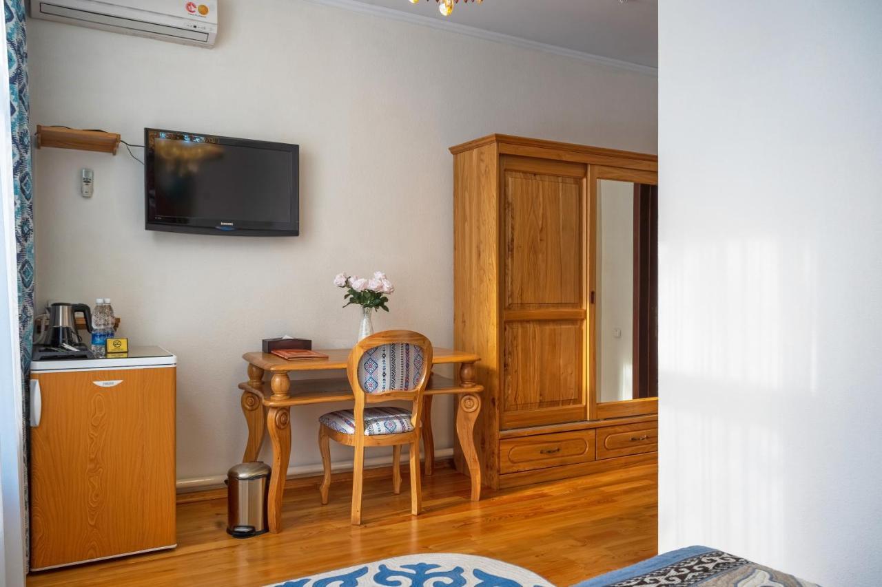 Navat Hotel Bişkek Dış mekan fotoğraf