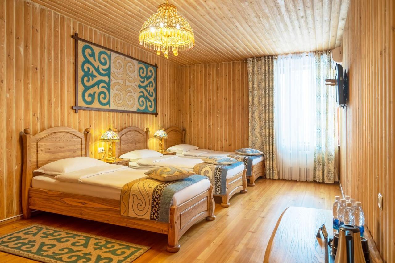 Navat Hotel Bişkek Dış mekan fotoğraf