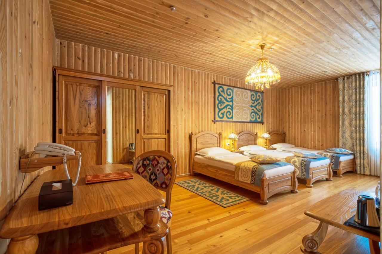 Navat Hotel Bişkek Dış mekan fotoğraf